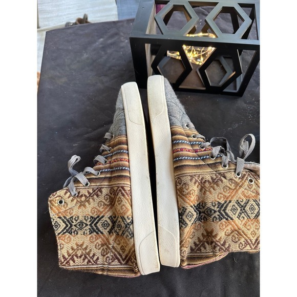 PachaMama High Top Sneakers Aztec Tribal‎ Print Canvas Sz Woman 14 or Men 12 - Picture 4 of 10